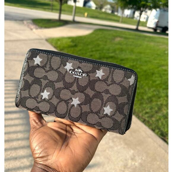 Coach Dempsey Large Phone Wallet In Signature Jacquard With Star Embroidery - Picture 14 of 16
